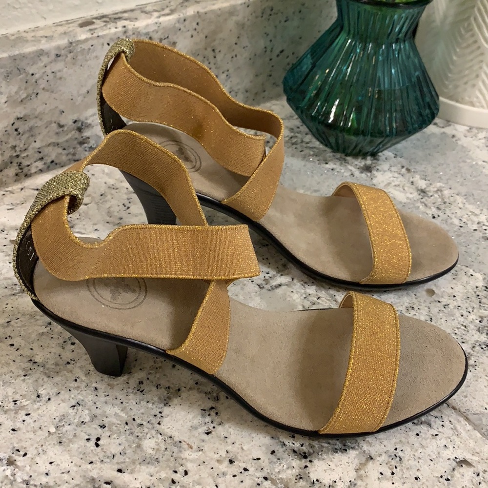 Charleston Shoe Company Fairchild US 7 gold